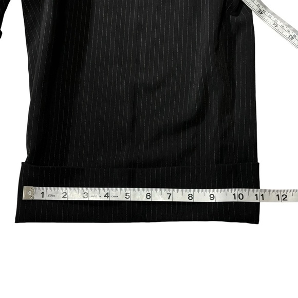 NWT Larry Levine Woman Stretch Pinstripe City Shorts Dress Up Going Out Size 20W - Picture 16 of 16